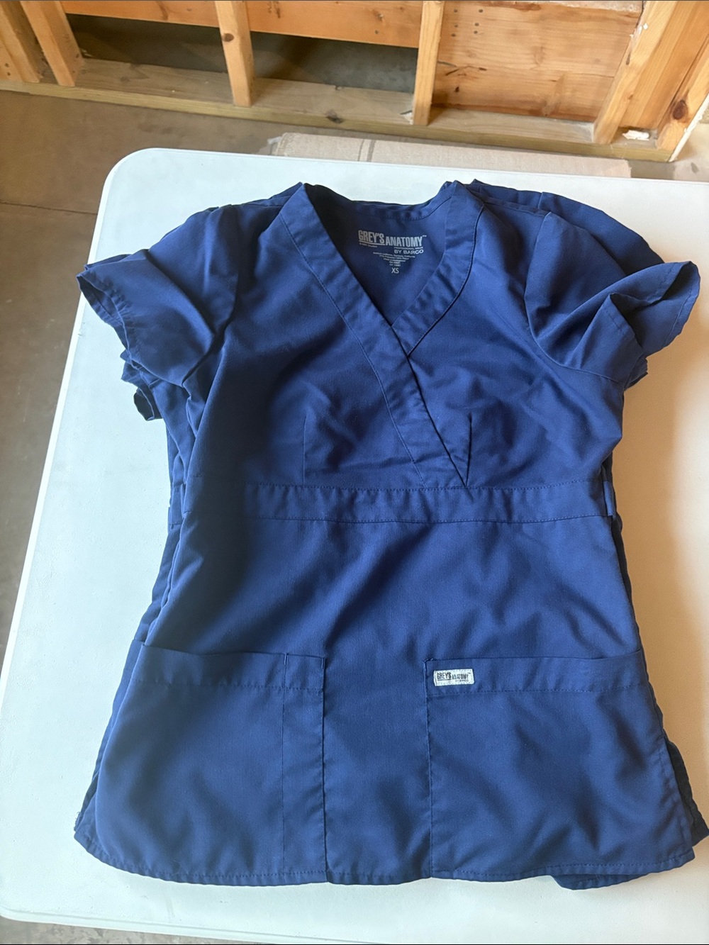 (5) Barco Uniforms Navy V-Neck Medical Scrub Top - Greys Anatomy